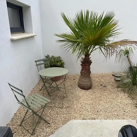 Et Salle De D'eau Avec Acces Prive Au Calme Proche De La Rochelle Privatunterkunft *